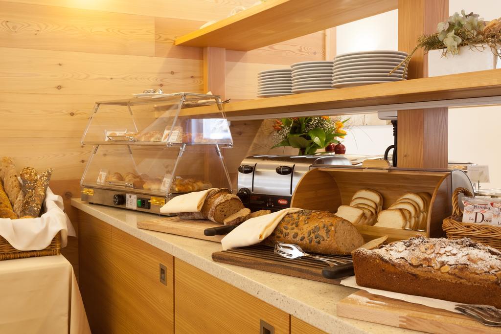Hotel Baranci San Candido Kültér fotó