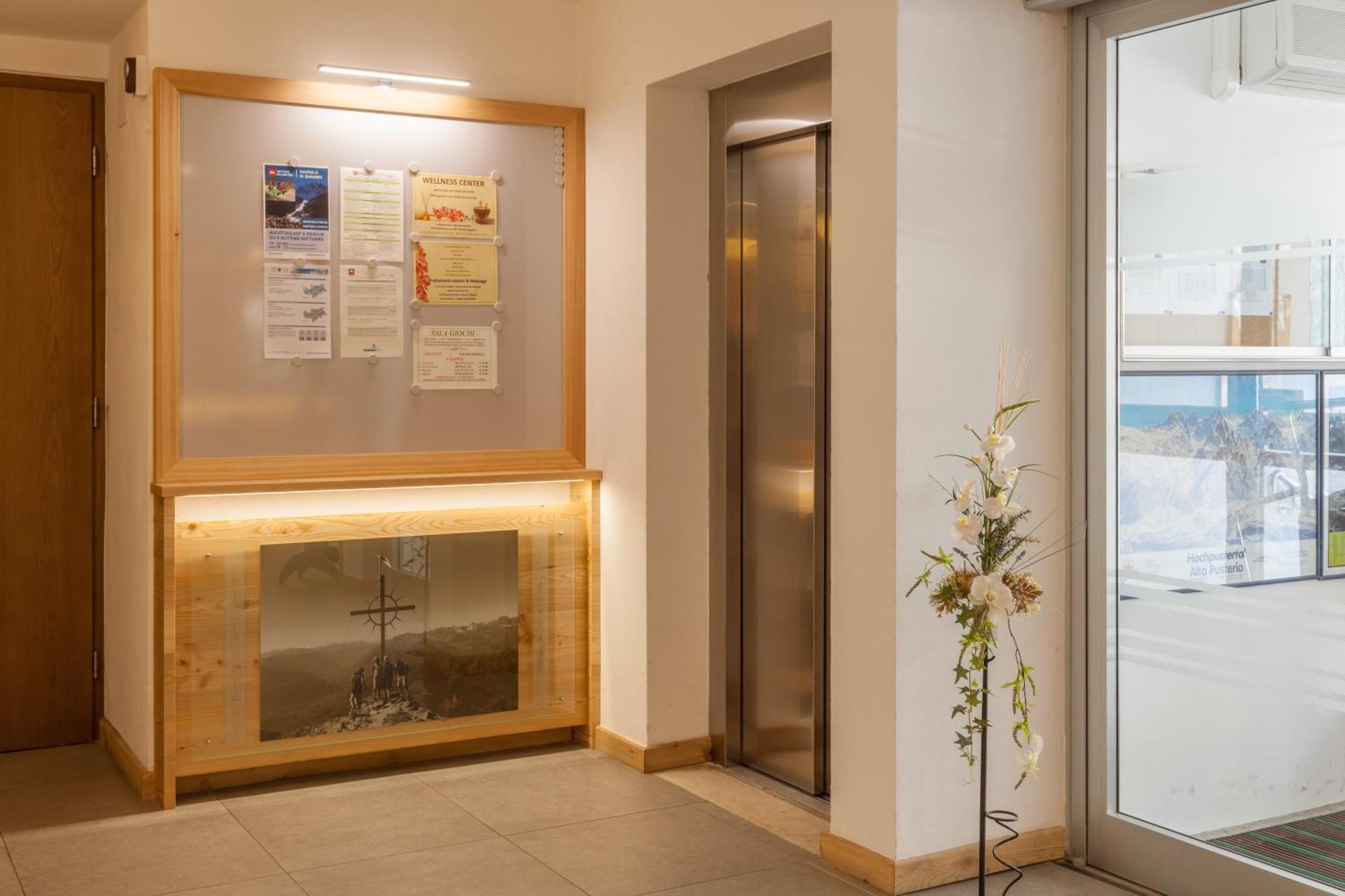 Hotel Baranci San Candido Kültér fotó