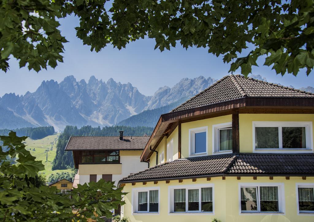 Hotel Baranci San Candido Kültér fotó