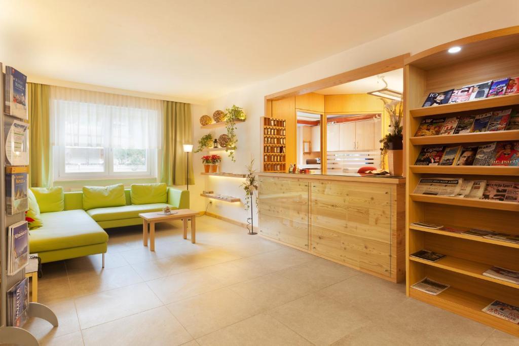 Hotel Baranci San Candido Kültér fotó