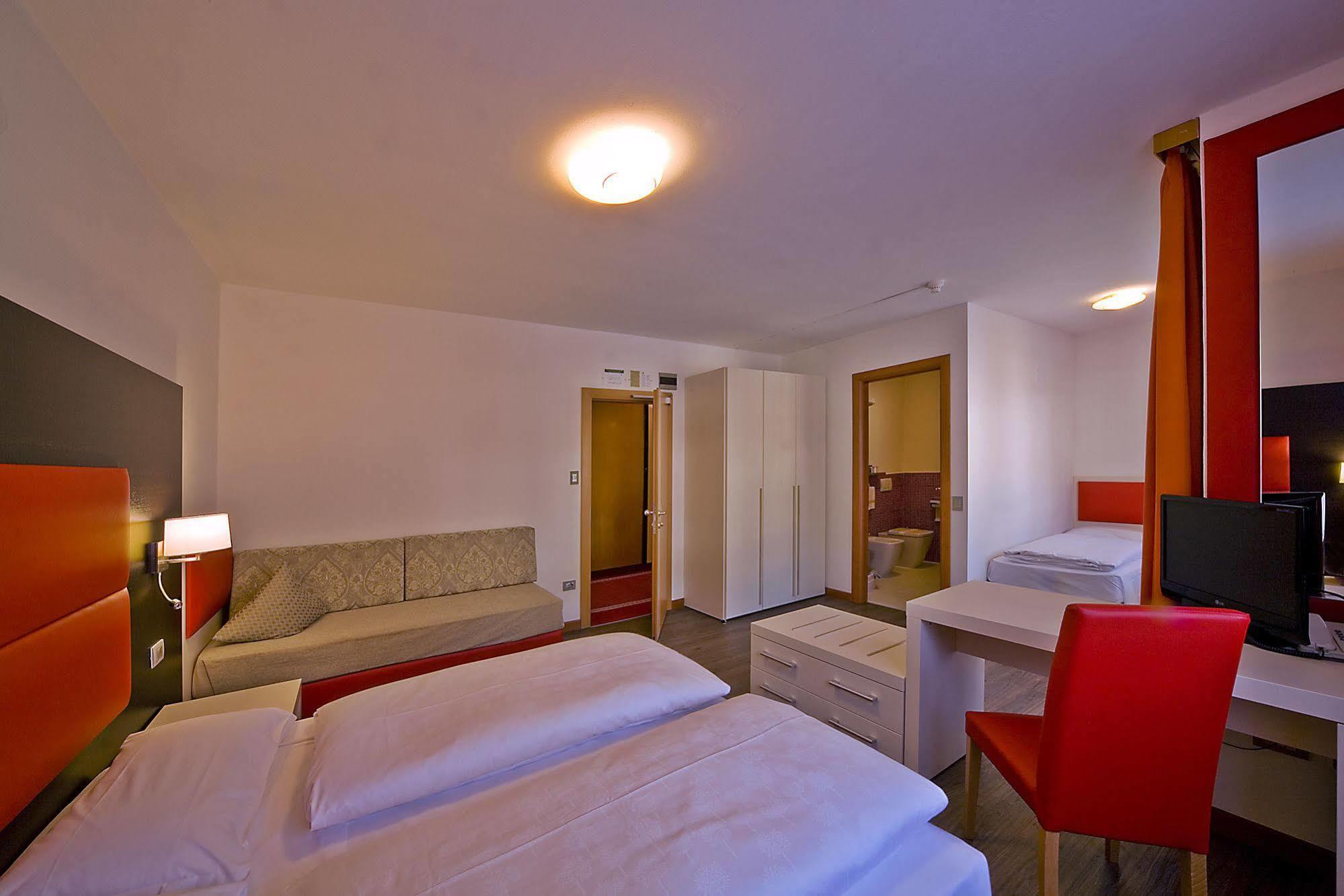Hotel Baranci San Candido Kültér fotó